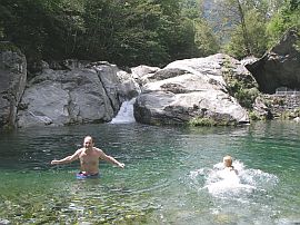 bathing in Pozzasc, Peccia