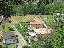 "A hidden gem!" - high up in the village of Maggia with a panoramic view