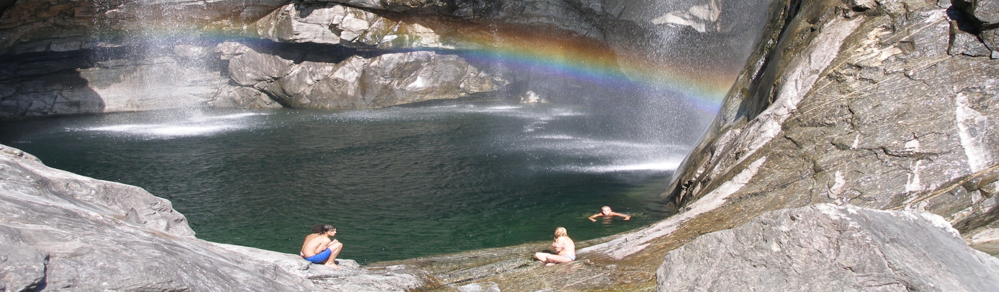 Casa alla Cascata - Ferienwohnung Maggia Ferienwohnung Maggiatal - Haus beim Wasserfall Vallemaggia Valle Maggia Unterkunft Maggiatal Unterkünfte