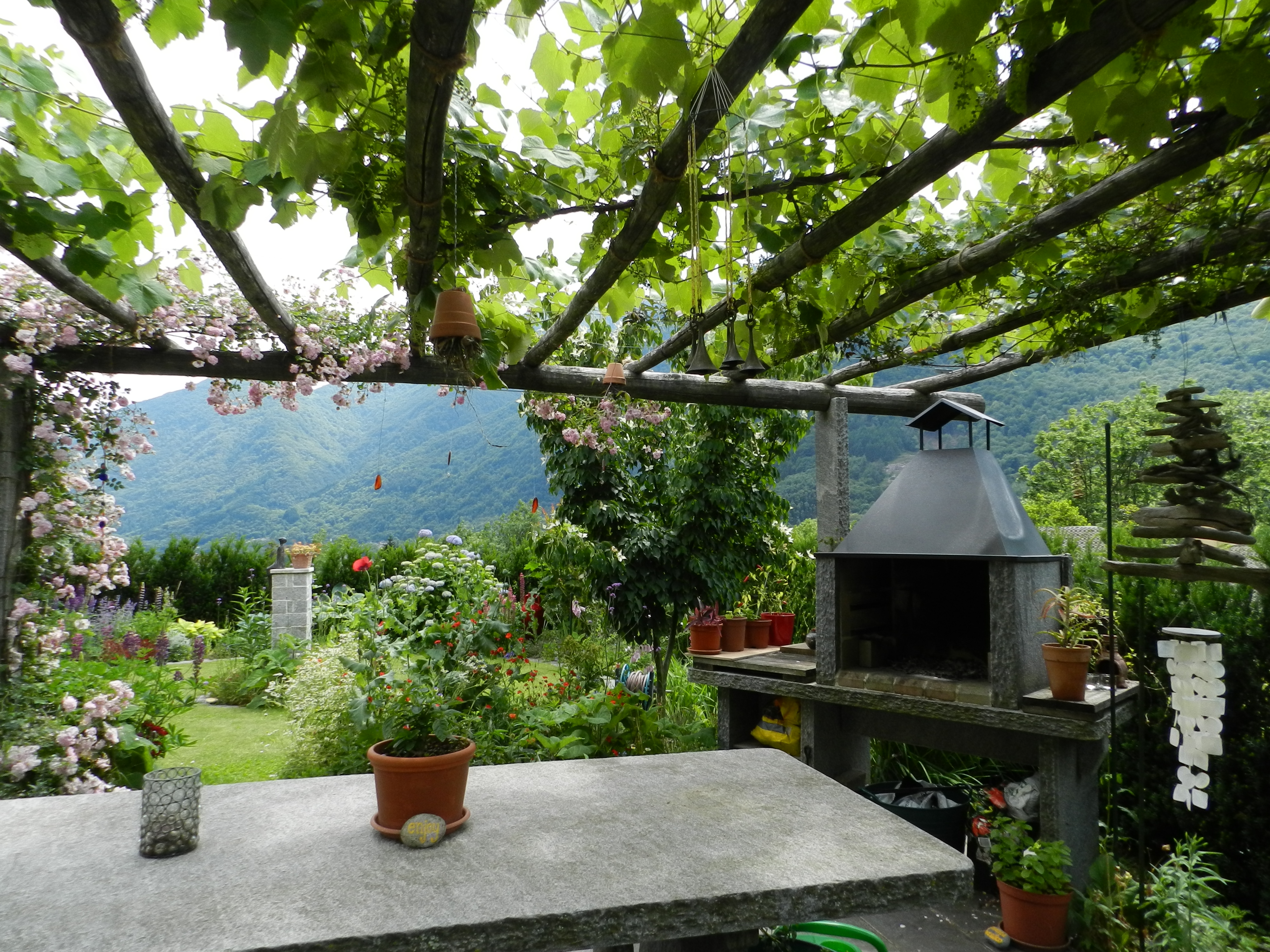 Casa alla Cascata - Ferienwohnung Maggia Maggiatal - Haus beim Wasserfall