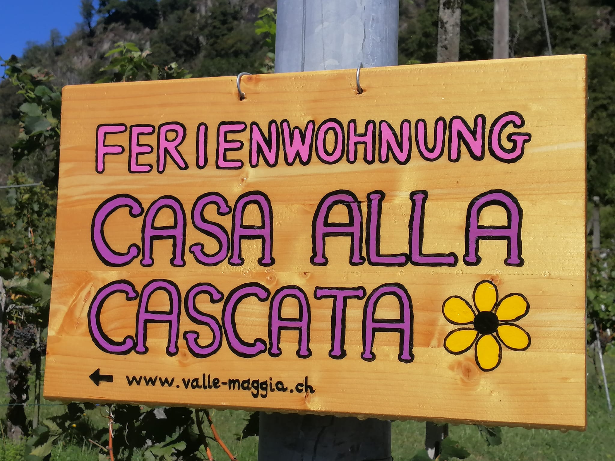 Casa alla Cascata - self-catering accommodation Maggia Valley - House by the waterfall